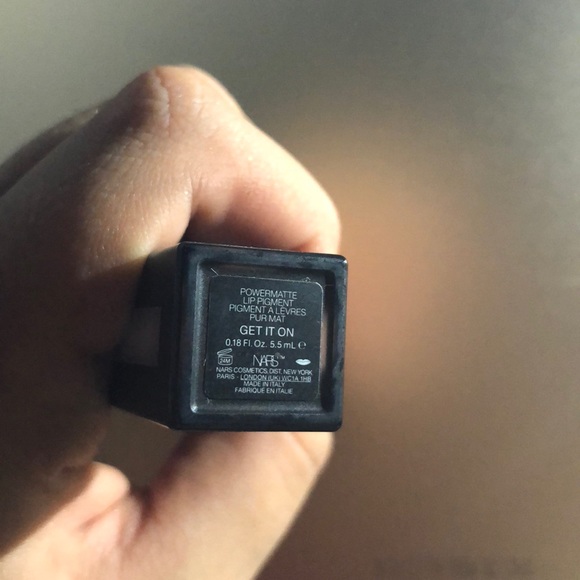 NARS POWER MATTE LIP PIGMENT // SHADE : GET IT ON - Picture 2 of 2